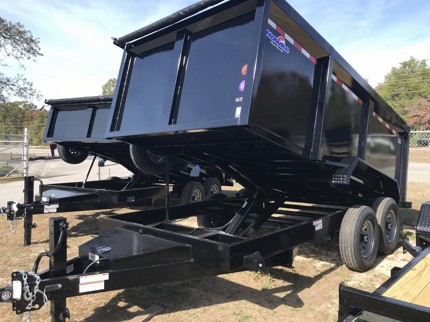 New 2025 Hawke Trailers Low Pro 7x14 w/4' sides Dump Trailer