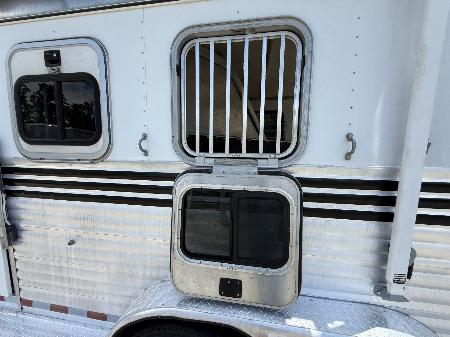 Used 2005 Gore Trailers A3SL Horse Trailer