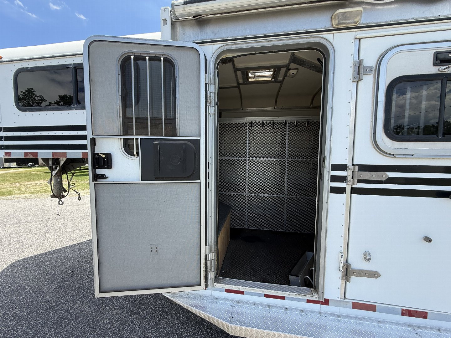 Used 2005 Gore Trailers A3SL Horse Trailer