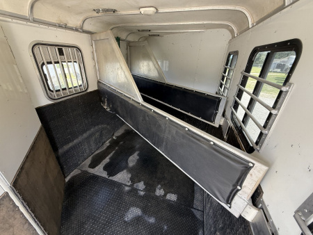 Used 2005 Gore Trailers A3SL Horse Trailer