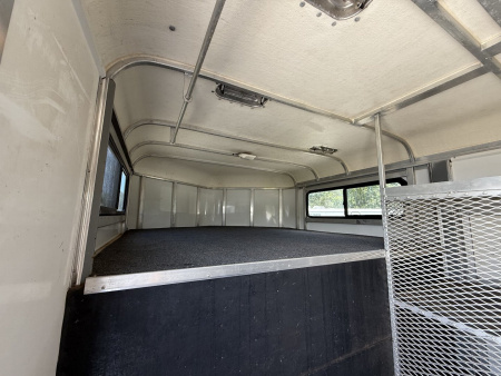 Used 2005 Gore Trailers A3SL Horse Trailer