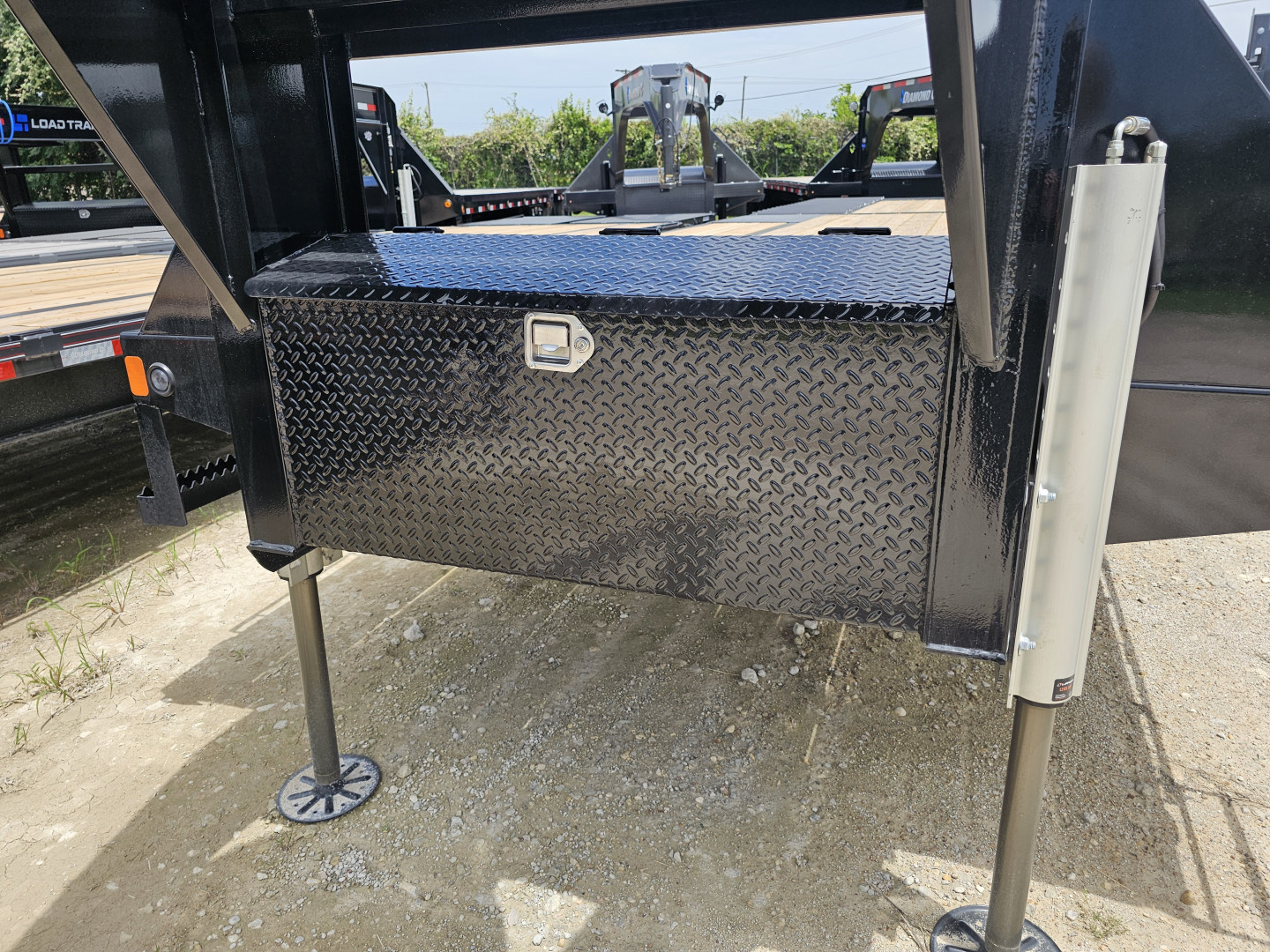 New 2025 Load Trail 102X32 LOW PRO Gooseneck Bodies