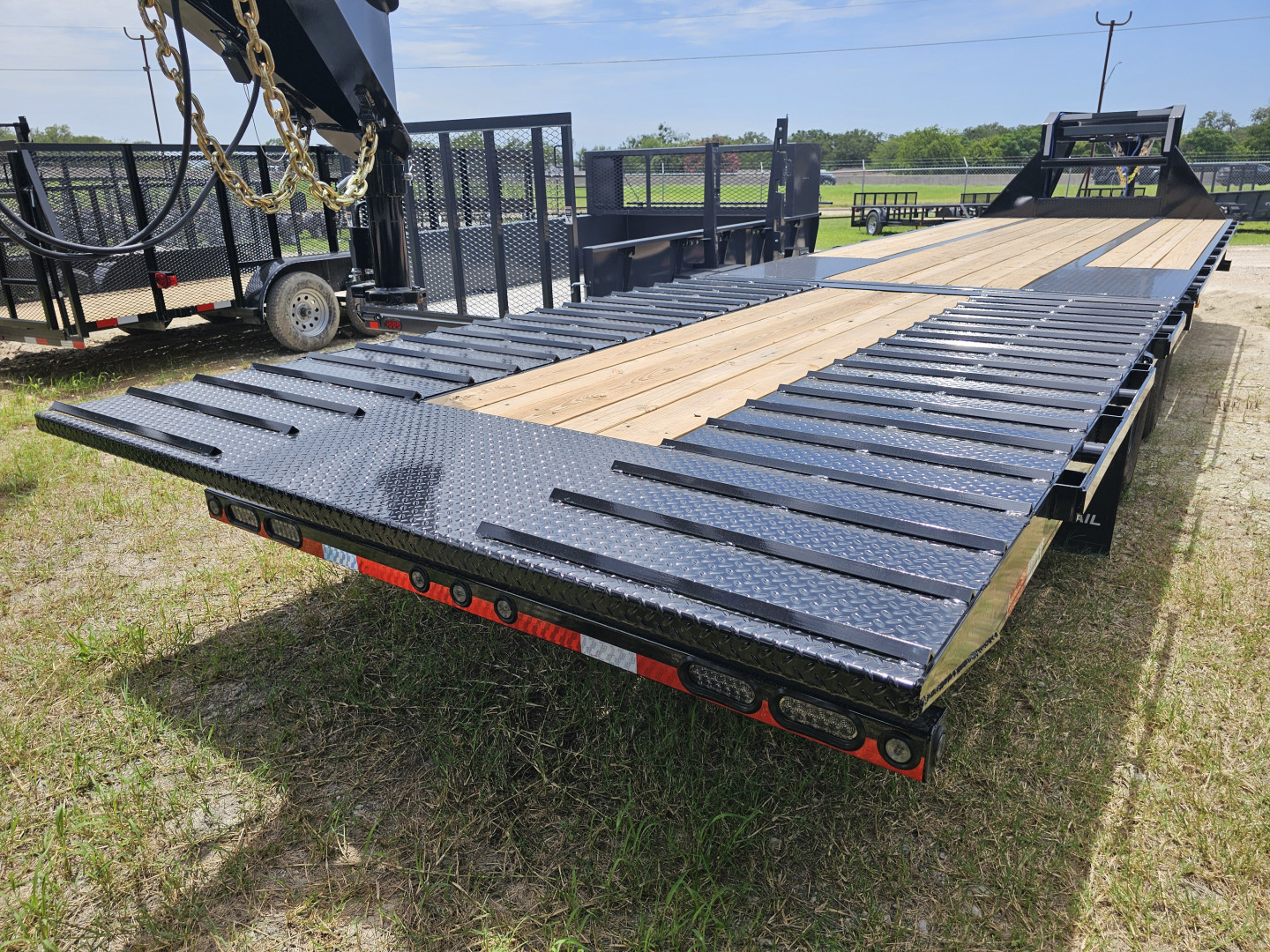 New 2025 Load Trail 102X32 LOW PRO Gooseneck Bodies