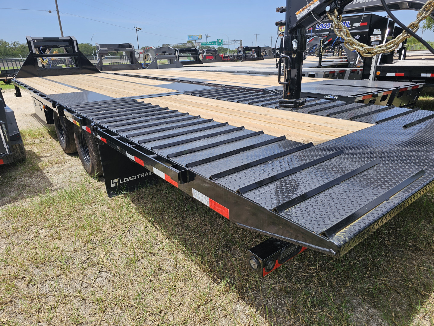 New 2025 Load Trail 102X32 LOW PRO Gooseneck Bodies