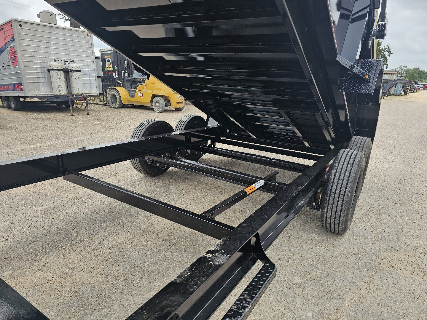 New 2025 Diamond C Trailers LPT207 14X82 GN Dump Trailer