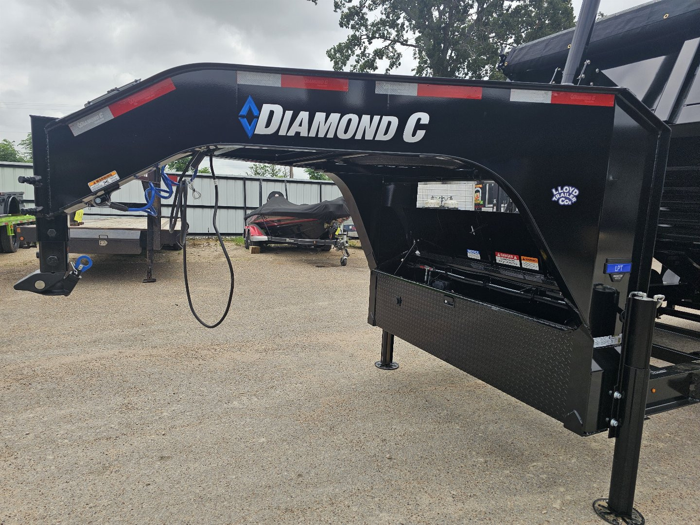 New 2025 Diamond C Trailers LPT207 14X82 GN Dump Trailer