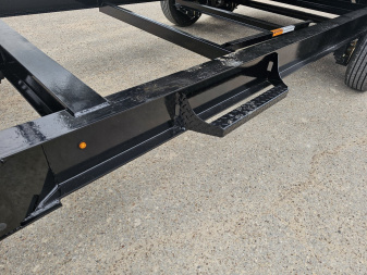 New 2025 Diamond C Trailers LPT207 14X82 GN Dump Trailer