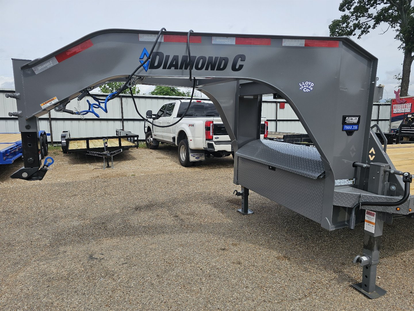 New 2025 Diamond C Trailers FMAX208 35X102 MR HS Gooseneck Bodies