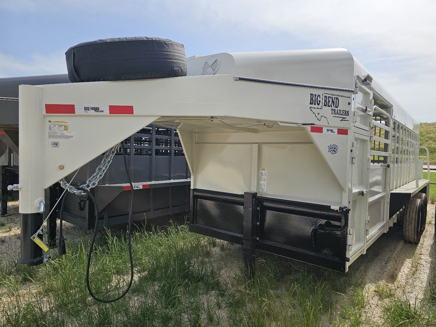 New 2025 Big Bend 6'8"X20' Stock / Stock Combo Trailer