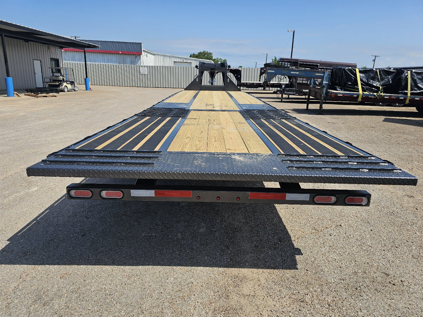 New 2025 Diamond C Trailers FMAX210 102X35HYD Flatbed Trailer
