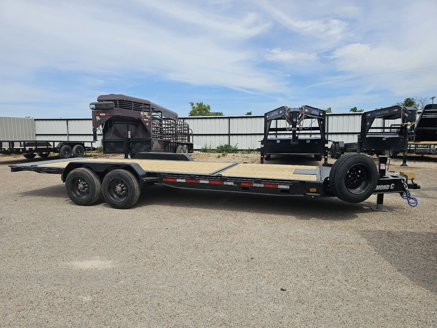 New 2025 Diamond C Trailers HDT210 82X22 Tilt Trailer