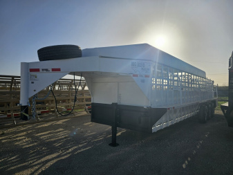 New 2025 Big Bend 6'8 X28' 3/4 TOP Stock / Stock Combo Trailer