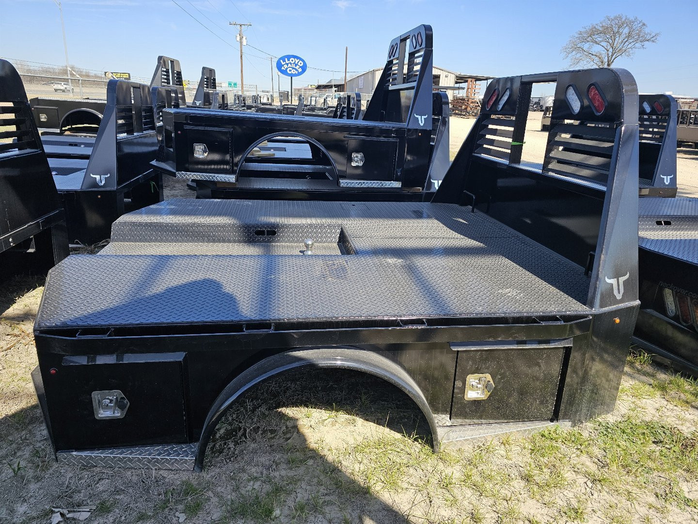 New 2025 Neckover SKIRTED DUALLY Truck Bed