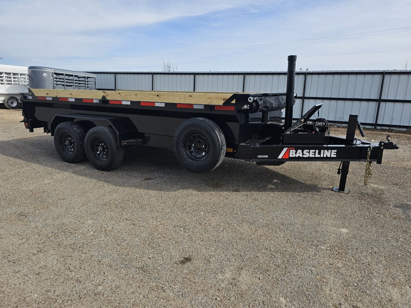 New 2025 Diamond C Trailers BASELINE HDU208 16X82 Dump Trailer