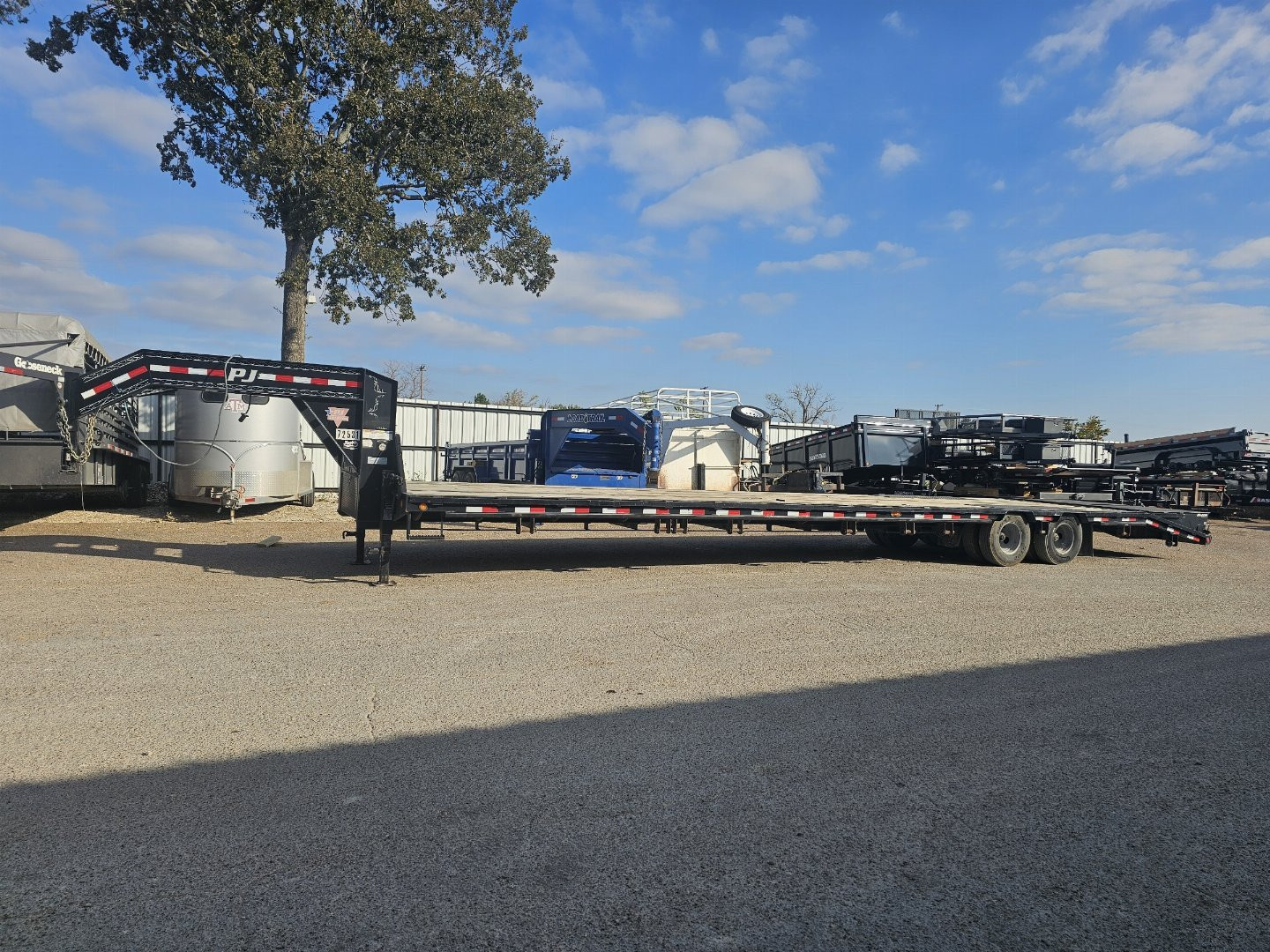 Used 2020 PJ Trailers 102x40 Gooseneck Bodies