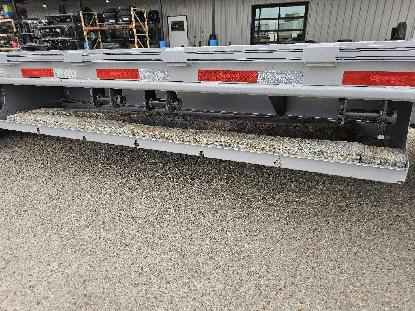 Used 2023 DIAMOND C FMAX210 102X40SD