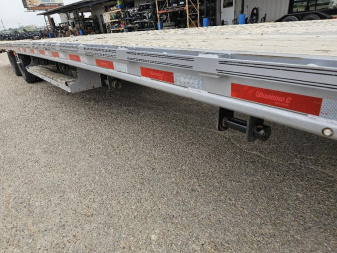 Used 2023 DIAMOND C FMAX210 102X40SD