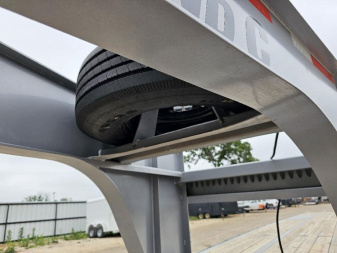 Used 2023 DIAMOND C FMAX210 102X40SD