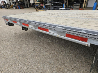 Used 2023 DIAMOND C FMAX210 102X40SD