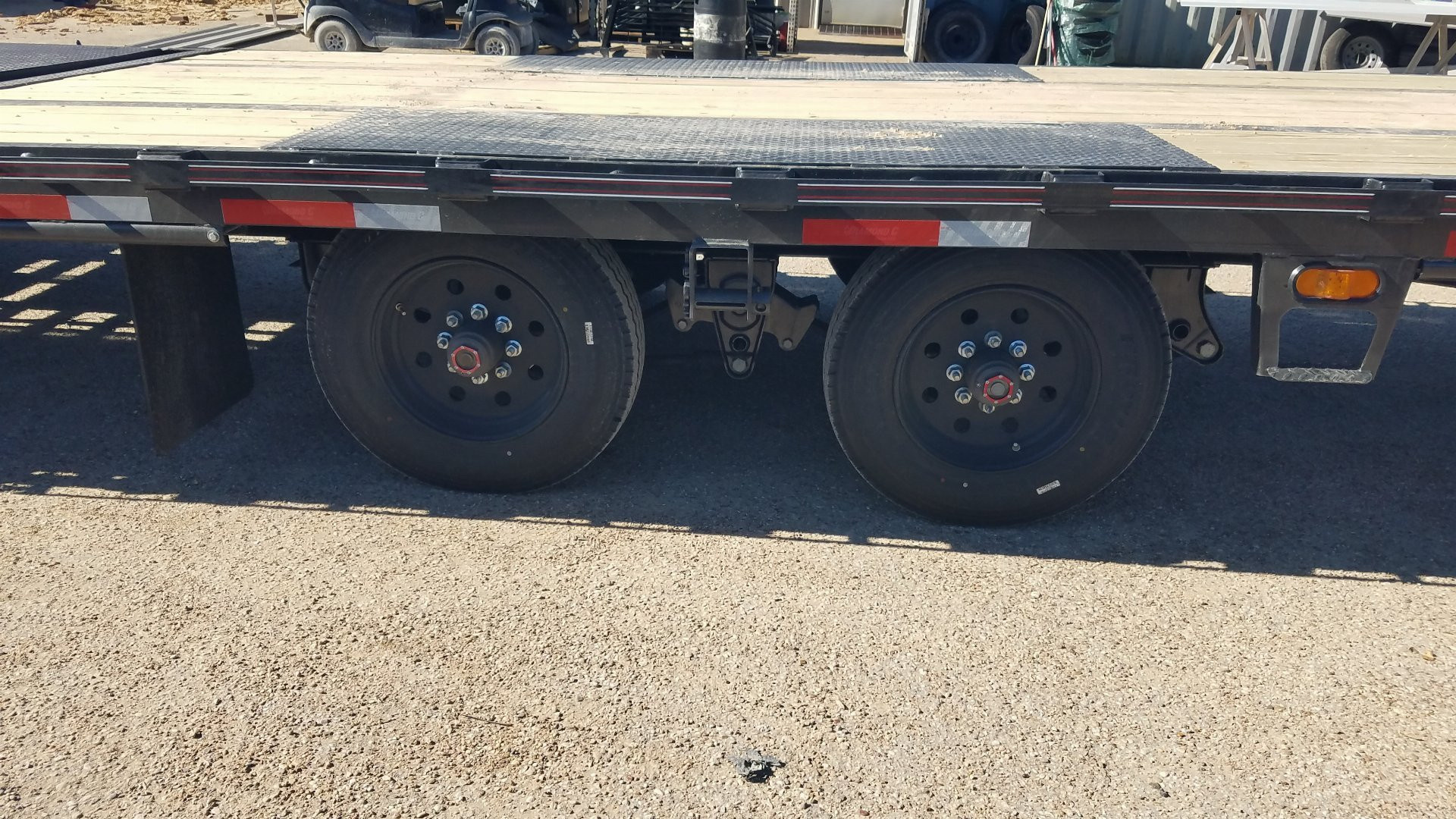 New 2023 Diamond C Trailers FMAX210SS 35x102 MR Gooseneck Bodies
