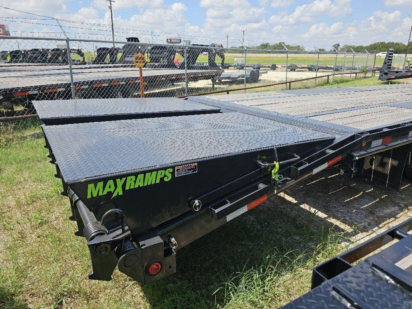 New 2024 LOAD TRAIL LP53 102X53 STEPDECK