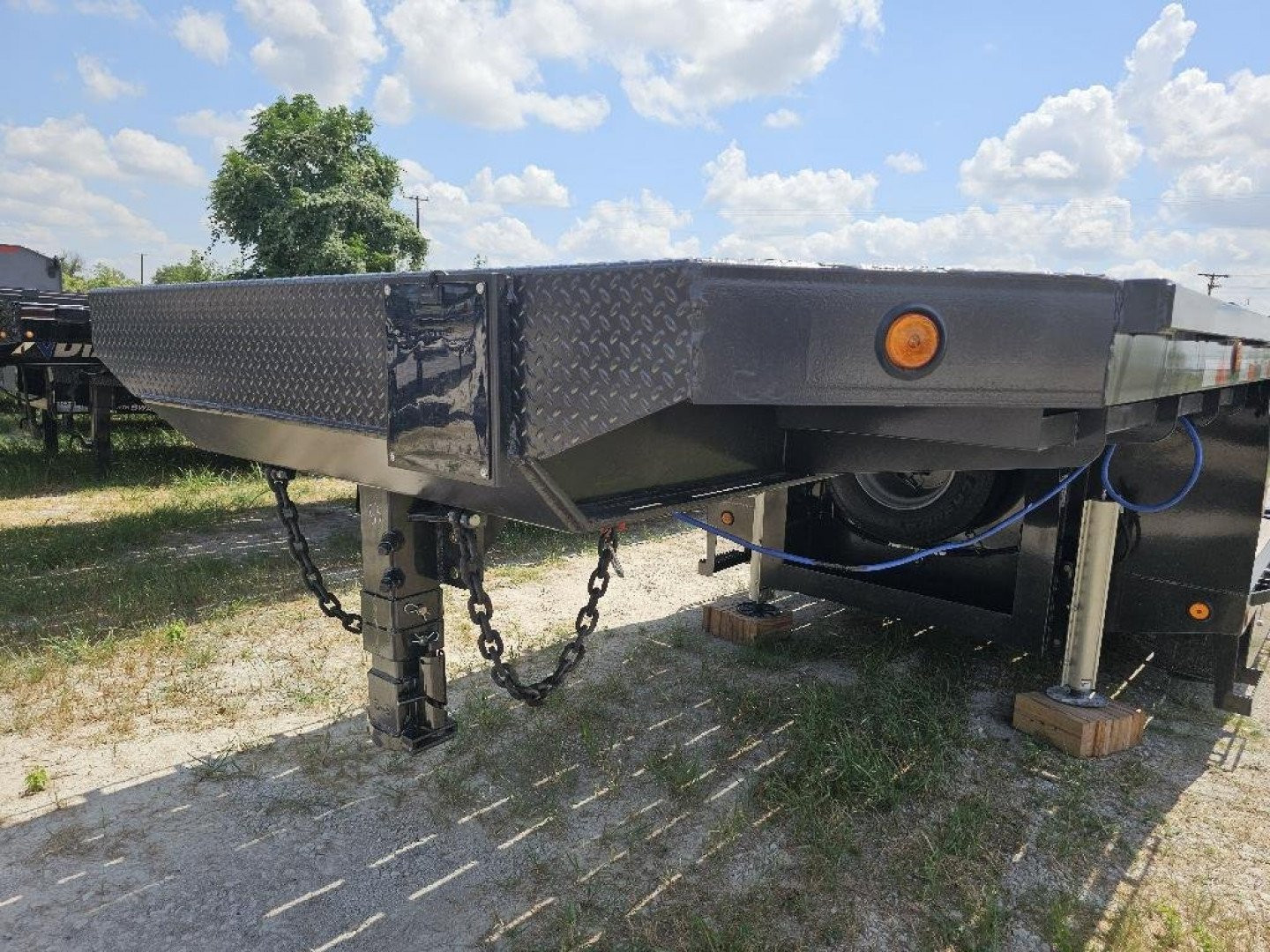 New 2024 LOAD TRAIL LP53 102X53 STEPDECK