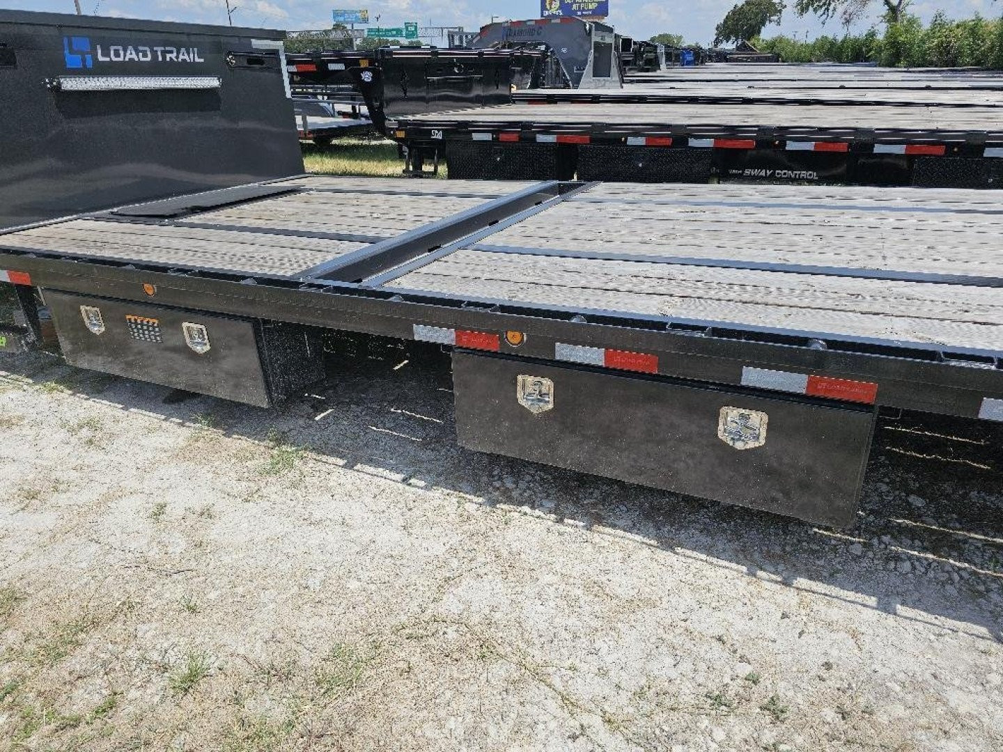 New 2024 LOAD TRAIL LP53 102X53 STEPDECK