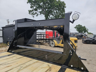 New 2024 DIAMOND C FMAX207 102X32 MR