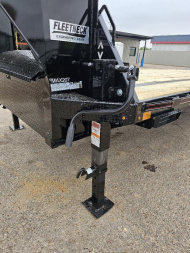 New 2024 DIAMOND C FMAX207 102X32 MR