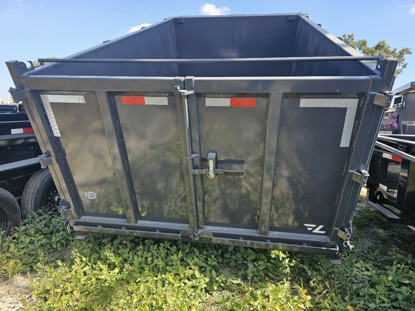 New 2024 LAMAR 14K 83X12 LOW PRO DUMP TRAILER