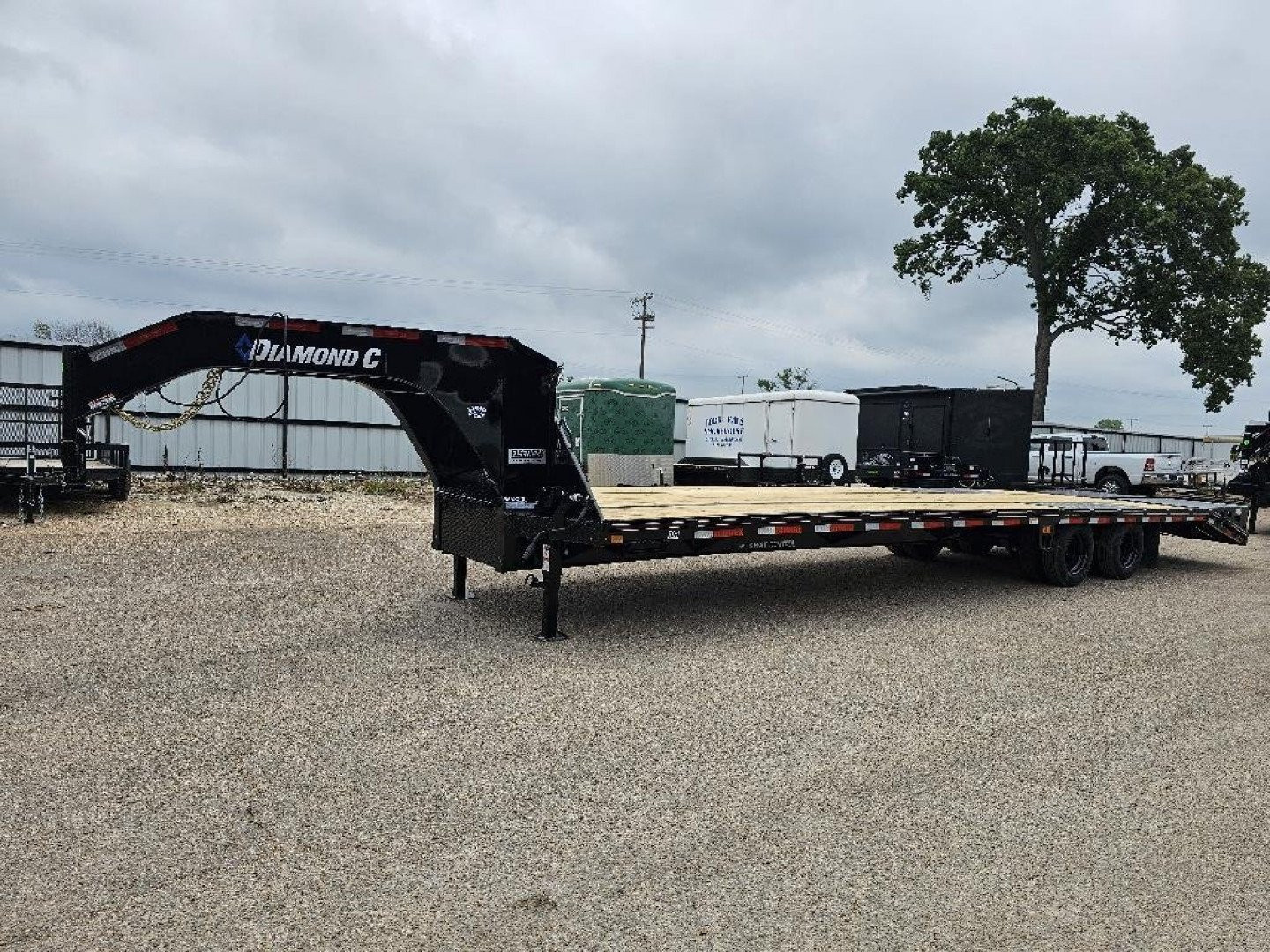 New 2024 DIAMOND C FMAX210 35X102 MR