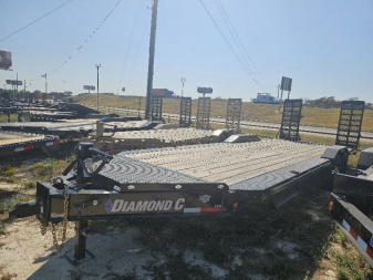 New 2024 DIAMOND C LPX208 24X82 W/ MAX WIDE PKG