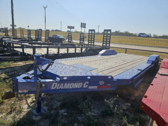 New 2024 DIAMOND C LPX207 22X82 W/ MAX WIDE PKG