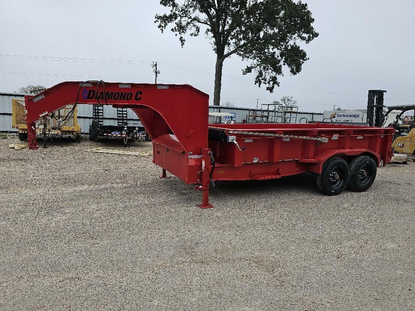 New 2024 DIAMOND C LPT210 14X82 GN