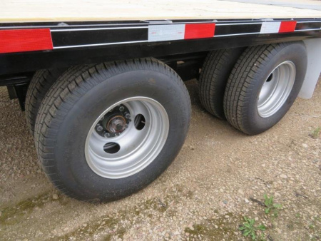 New 2026 Titan Trailer 28 Flatbed Trailer