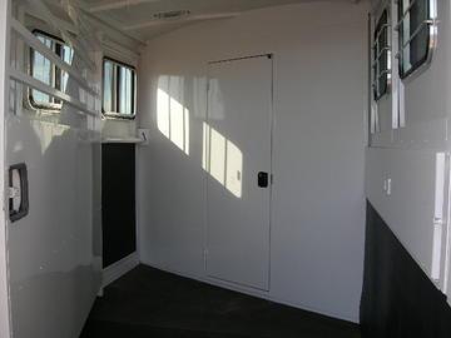 New 2026 Titan Trailer 20 Horse Trailer