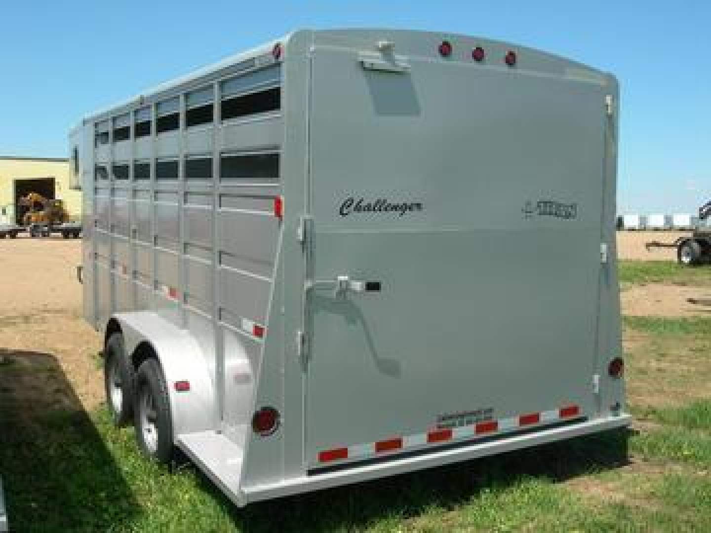 New 2026 Titan Trailer 16 Horse Trailer