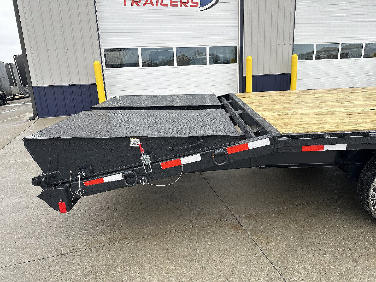 New 2025 Hillcrest 82"x20'+5' 24.9k Gooseneck Deckover Trailer