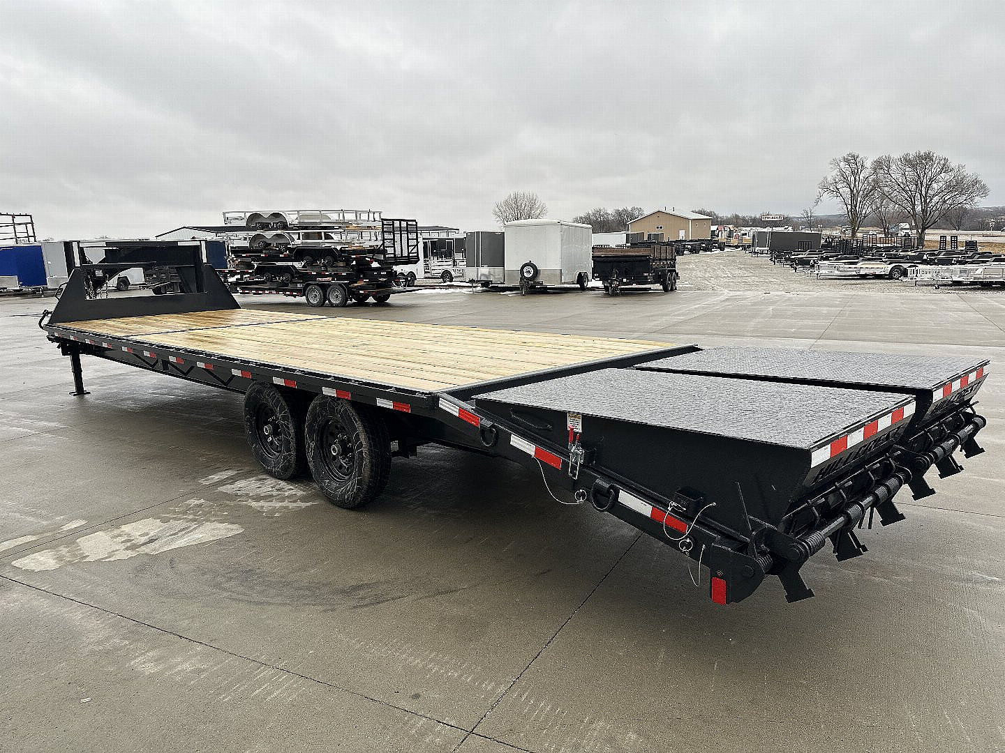 New 2025 Hillcrest 82"x20'+5' 24.9k Gooseneck Deckover Trailer