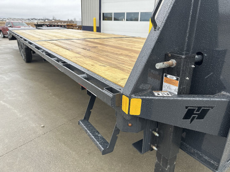New 2025 Hillcrest 82"x20'+5' 24.9k Gooseneck Deckover Trailer