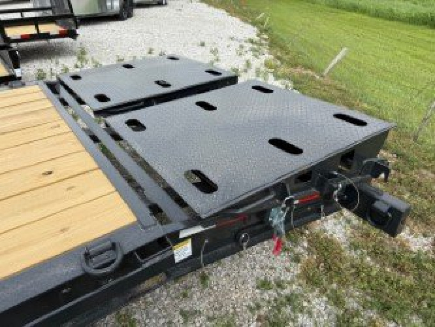 New 2025 Hillcrest Trailers 83"x21'+3' 17.6k I-Beam Equipment Trailer