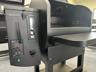 New 2025 Green Mountain Grills LEDGE 2.0 Pellet Smoker