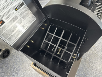 New 2025 Green Mountain Grills TREK Pellet Smoker