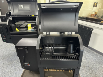 New 2025 Green Mountain Grills TREK Pellet Smoker