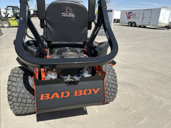 New 2025 Bad Boy 60" Maverick Briggs CXI 27HP Lawn Mowers