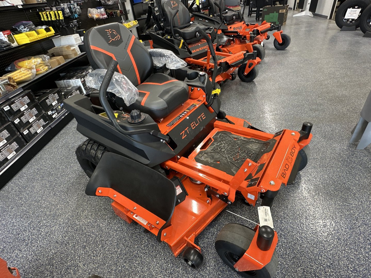 New 2025 Bad Boy 54" ZT Elite Briggs CXI 24HP Lawn Mower