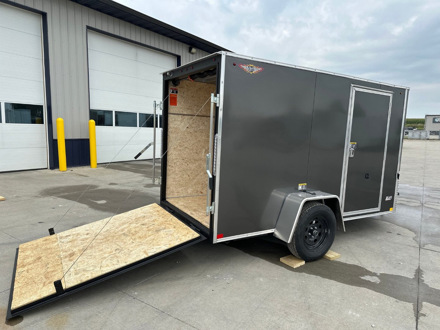 New 2025 H&H Trailers 5'x10' 3k Flat Top V-Nose Enclosed Cargo Trailer