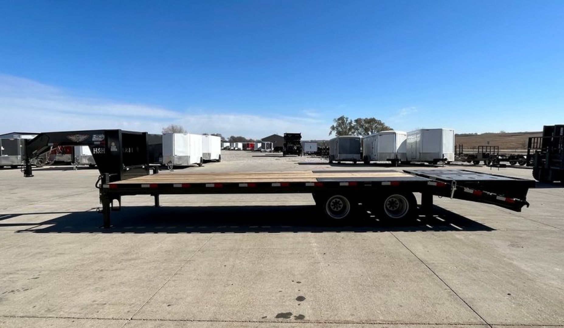 New 2025 H&H Trailers 102"x20'+5' 24k Heavy Duty Low Profile Super Deluxe Ramps Gooseneck Deckover Flatbed Trailer
