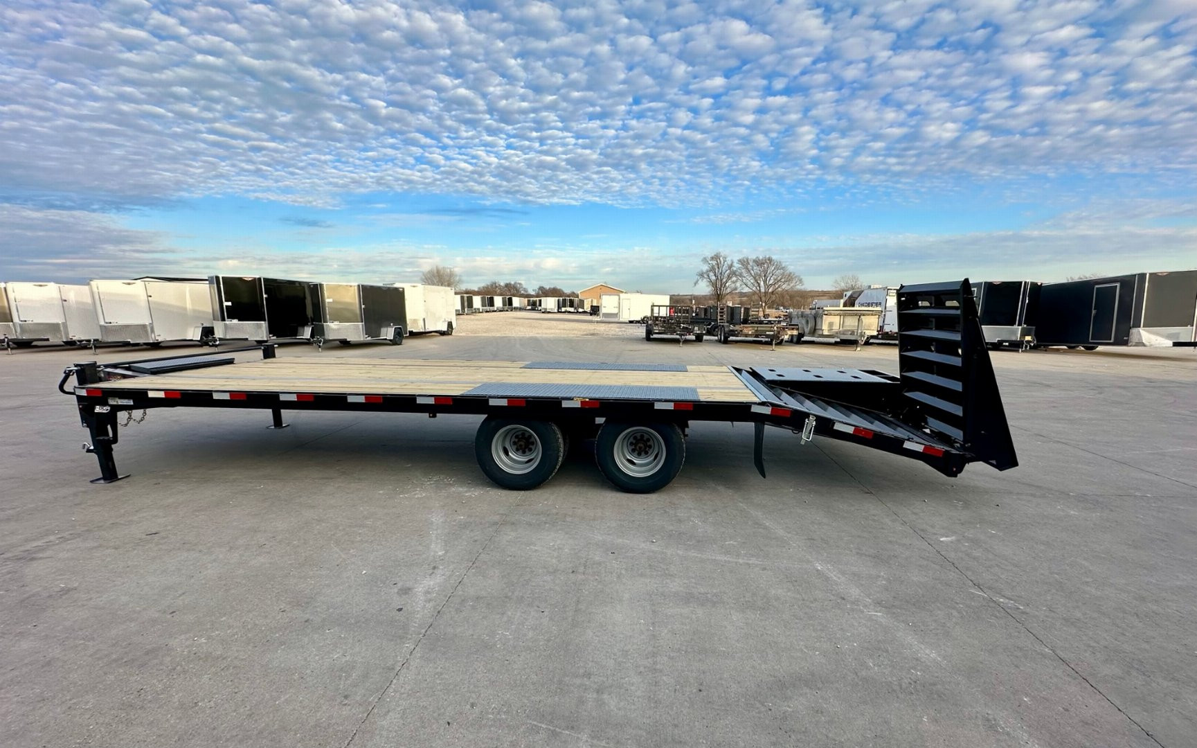 New 2025 H&H Trailers 102"x20'+5' 22.5k Heavy Duty Low Profile Dovetail Super Deluxe Ramps Bumper Pull Deckover Flatbed Trailer