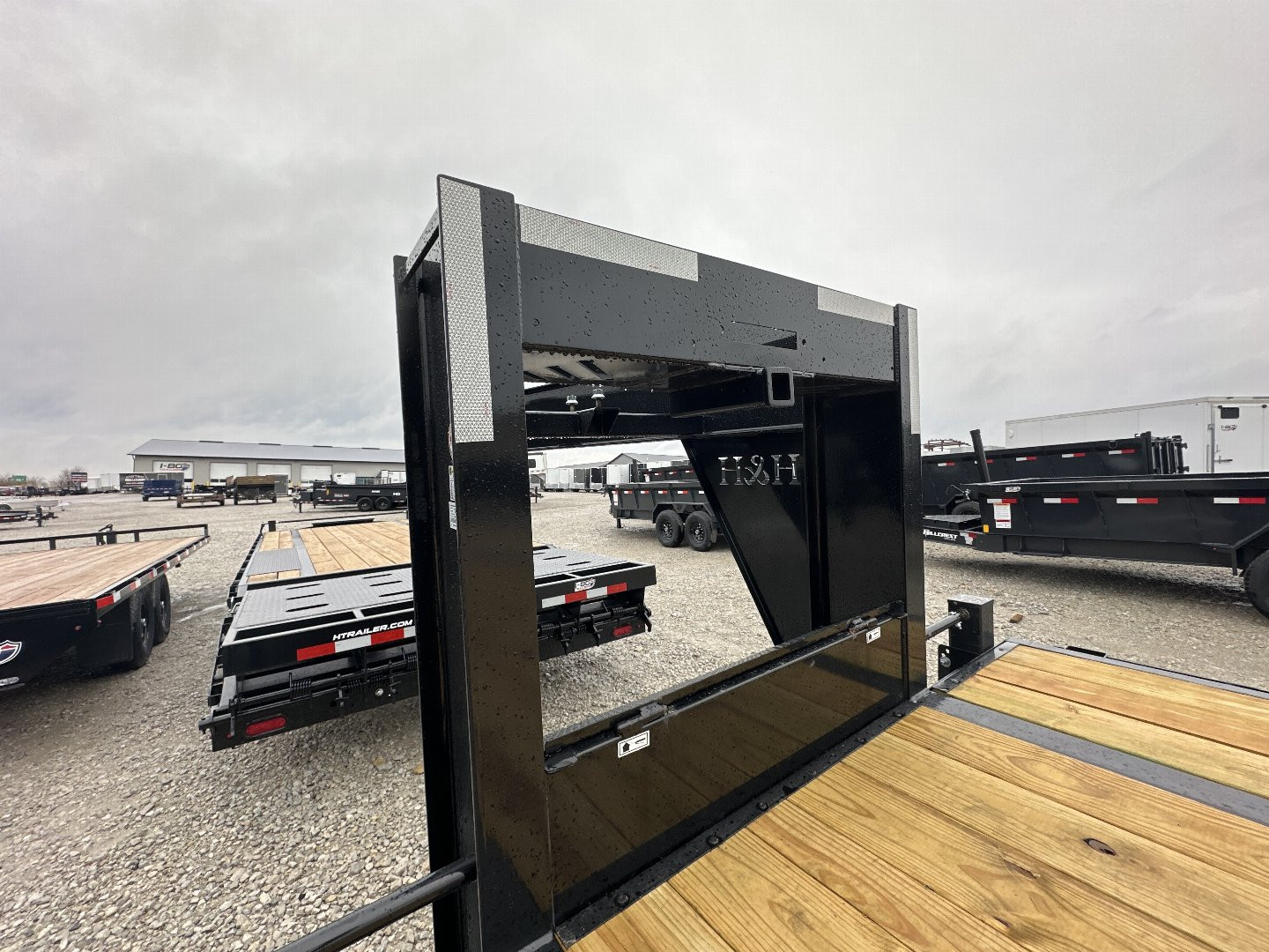 New 2025 H&H Trailers 102"x35'+5' 24k Heavy Duty Low Profile Dovetail Super Deluxe Ramps Gooseneck Deckover Flatbed Trailer